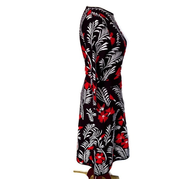 CAROLINA HERRERA DRESS FIT & FLARE BLUE RED WHITE FLORAL STRETCH KNIT Size S - Picture 4 of 7